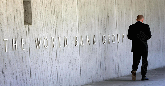 世界银行建议中国避免“过早”退出经济支持