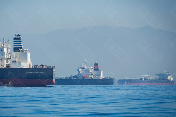 油价上涨6% 因巨型集装箱船在苏伊士河搁浅导致原油运输受阻