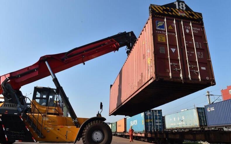 海运价格上涨 业内期待集装箱运力期货抚平“箱愁”