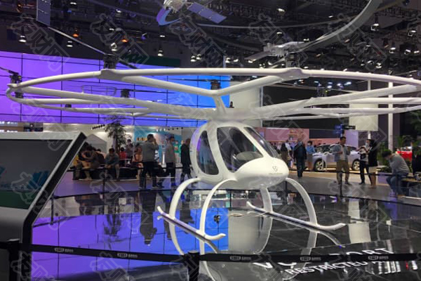 吉利在2021年4月的上海车展上首次在中国展示了一款由Volocopter电动的“空中出租车”飞行汽车d.jpg