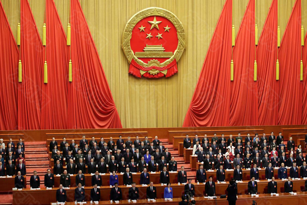 市场紧盯中国政治局会议 寻找政策线索