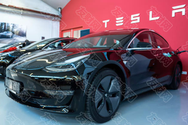 特斯拉Tesla Model 3d.jpg