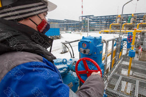 俄罗斯暂停对波兰和保加利亚的天然气供应