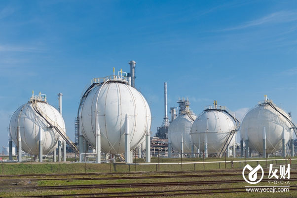 俄罗斯天然气工业股份公司（Gazprom）在4月下旬已经切断了两个欧盟国家——保加利亚和波兰的天然气供应，因其为不友好国家且没有按照规定对天然气费用进行支付。