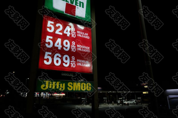 美国汽油现在比一年前便宜 而且可能会降至每加仑3美元以下