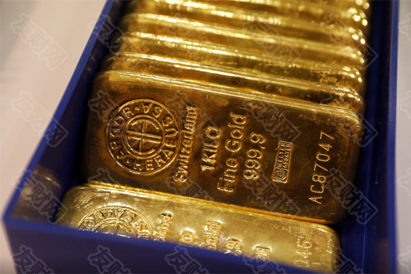 各国央行的大举买入推高了黄金价格