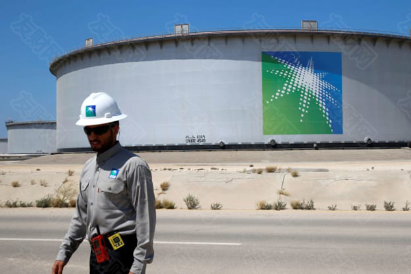 沙特阿拉伯将每日自愿减产100万桶的计划延长至今年年底