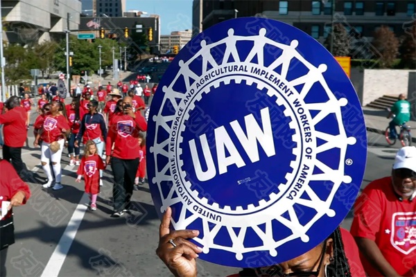 美国罢工的工会对经济的影响是几十年来从未见过的