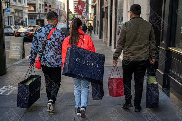 古驰Gucci拥有者开云集团在发布亚洲盈利预警后股价下跌14% 拖累欧洲奢侈品牌