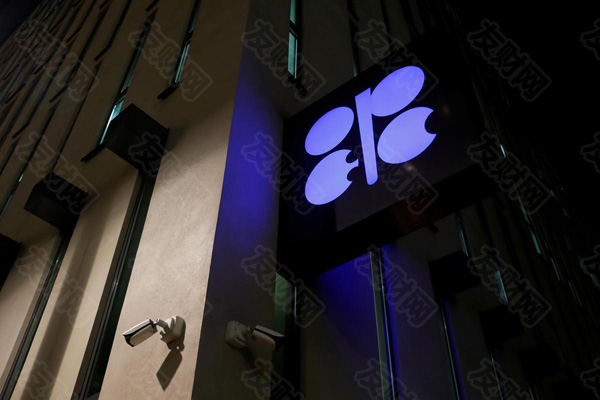 石油联盟OPEC+将集体原油减产延长至2025年