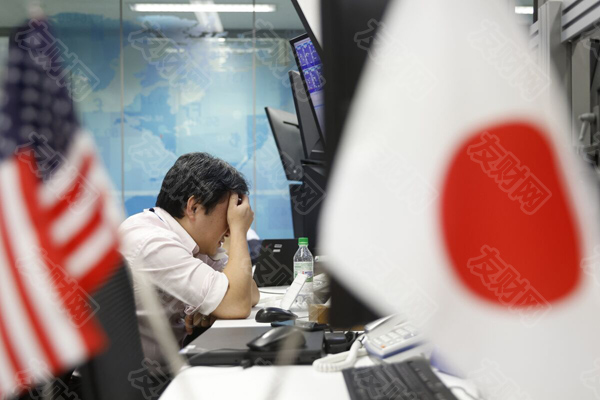 特朗普宣布与日本达成15%关税的“大规模”贸易协议